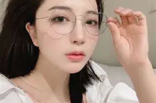 微博之夜座位空两小时流量明星耍大牌成笑话