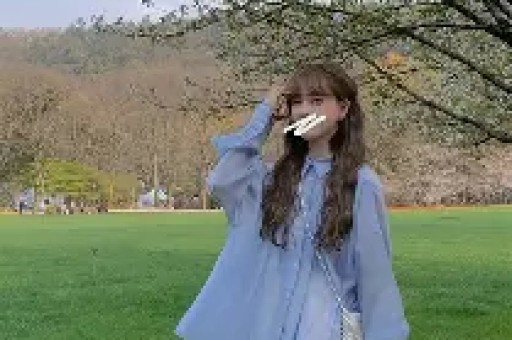 易易紫曝少数民族女星被经纪人潜规则：娱乐圈的权力游戏何时休