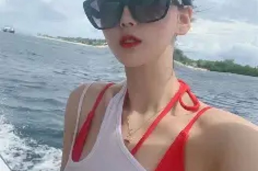 “耍大牌”被富婆贴脸开大口碑下滑是真性情还是低情商？